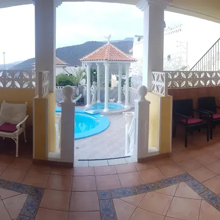 Villa Playa Fanabe Alto أذيخي